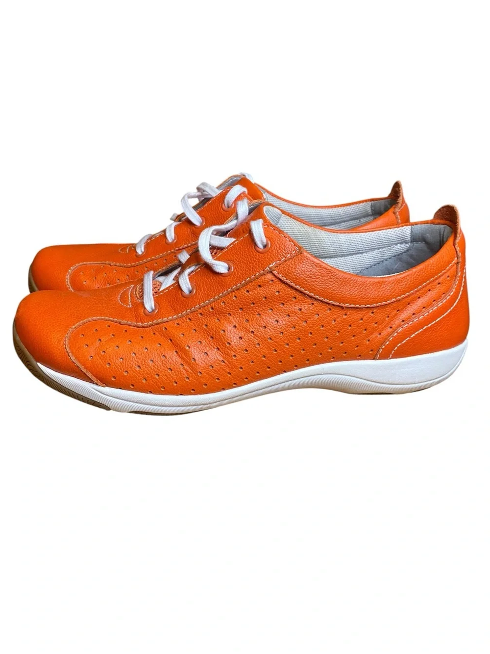 Dansko Hillary leather lace-up sneakers women’s size 8.5
